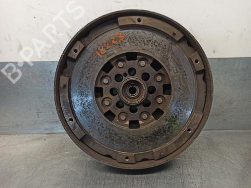 Used Flywheel MERCEDES-BENZ VITO Bus (W638) 112 CDI 2.2 (638.194) (122 hp) 14850525