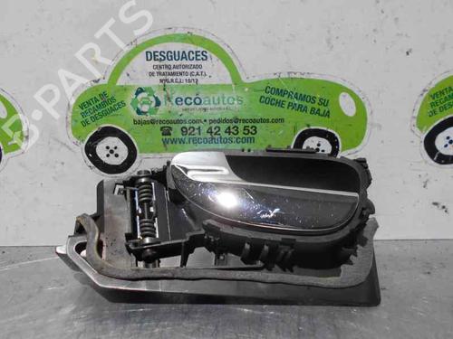 Used Front left interior door handle PEUGEOT 307 Break (3E) 2.0 HDI 90 (90 hp) 3214771