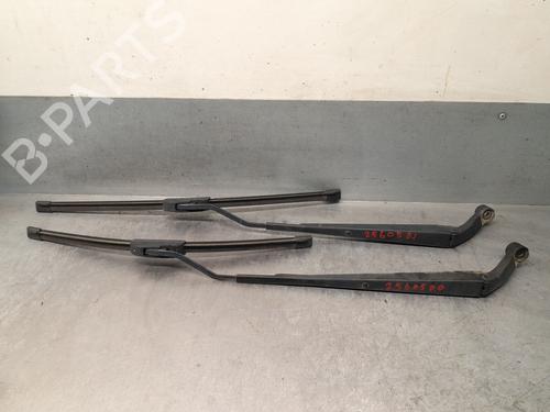 Used Front windshield wiper arm Front windshield wiper arm TOYOTA COROLLA (_E12_) 1.6 VVT-i (ZZE121_, ZZE121R) (110 hp) 36109863 36109863
