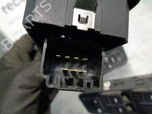Right front window switch LAND ROVER DISCOVERY III (L319) 2.7 TD 4x4 | BP5252327I26 