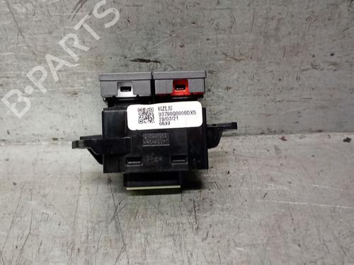Warning switch HYUNDAI BAYON (BC3) 1.0 T-GDI 48V-Hybrid | BP28587982I22 - Image 3