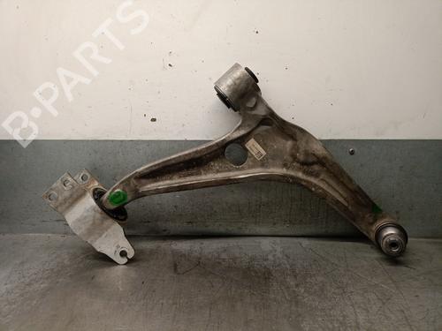 Used Right front suspension arm MERCEDES-BENZ GLA (H247) GLA 200 d 4-matic (247.713) (150 hp) 25711561