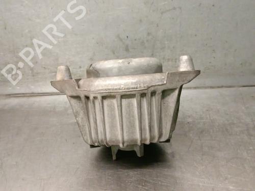 Used Engine mount MERCEDES-BENZ C-CLASS (W204) C 220 CDI (204.008) (170 hp) 30838141