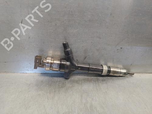 Used Injector TOYOTA AVENSIS (_T25_) 2.0 D-4D (CDT250_, CDT250R) (116 hp) 13578785