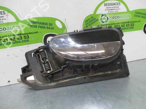 Venstre foran invendig håndtak PEUGEOT 407 (6D_) 1.6 HDi 110 (6D9HZC, 6D9HYC) (109 hp) 3214761