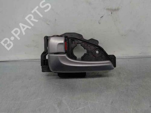 Used Front left interior door handle Front left interior door handle 6874212 6874212