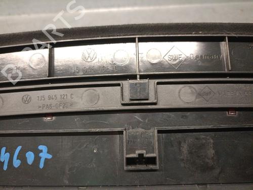 Third brake light VW BORA I (1J2) 1.9 TDI | BP32207421L11