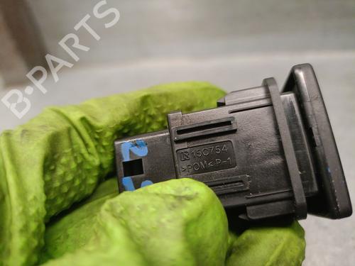 Switch TOYOTA YARIS (_P13_) 1.5 Hybrid (NHP130_) | BP25238750I30 