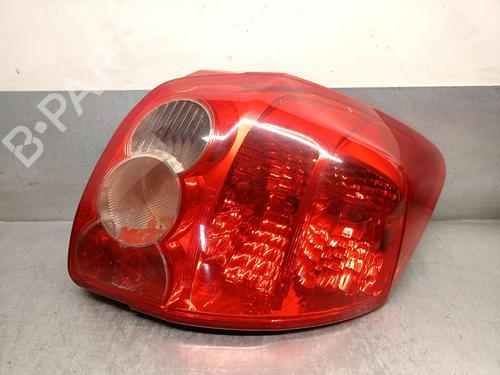 Used Right taillight TOYOTA AURIS (_E15_) 2.0 D-4D (ADE150_, ADE150R) (126 hp) 21582521