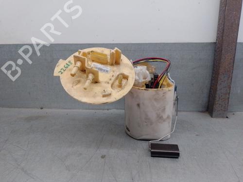 Used Fuel pump MERCEDES-BENZ GLA (H247) GLA 200 d 4-matic (247.713) (150 hp) 25710988