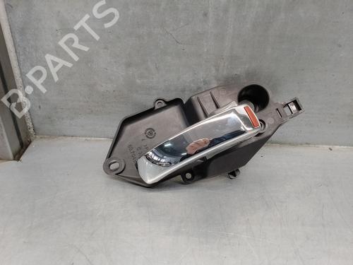 Used Front right interior door handle Front right interior door handle 15715420 15715420