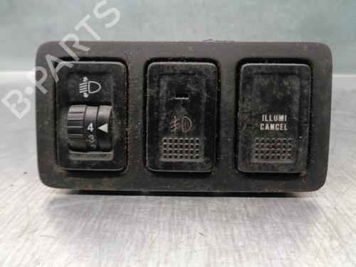 Forlygtekontakt SUZUKI GRAND VITARA II (JT, TE, TD) 1.9 DDiS All-wheel Drive (JT419, TD44, JB419WD, JB419XD,... (129 hp) 20264566