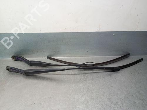 Used Front windshield wiper arm Front windshield wiper arm VOLVO C30 (533) 2.0 D (136 hp) 35986666 35986666