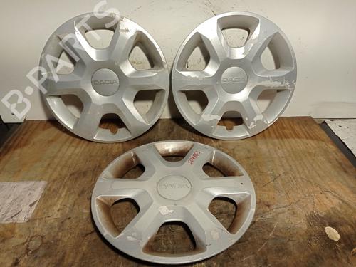 Used Hub cap DACIA SANDERO 1.2 16V (75 hp) 32860379