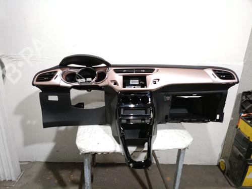 Used Dashboard CITROËN DS3 (SA_) 1.2 THP 110 (110 hp) 28189000