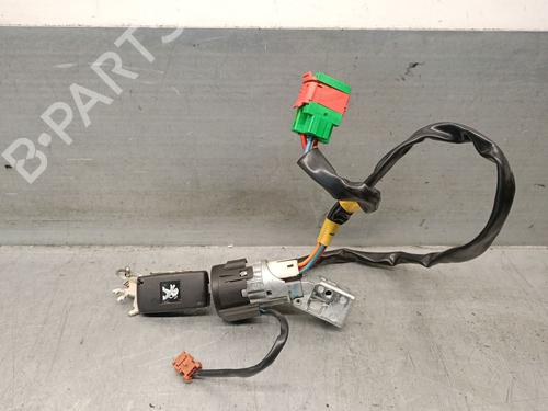 Clé de contact PEUGEOT 1007 (KM_) 1.6 16V (109 hp) 30137267