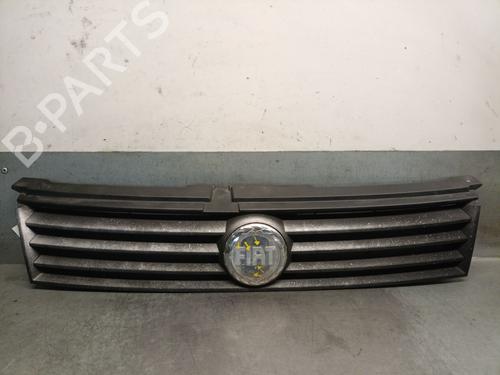 Used Grille Grille FIAT STILO (192_) 1.6 16V (192_XB1A) (103 hp) 33294931 33294931