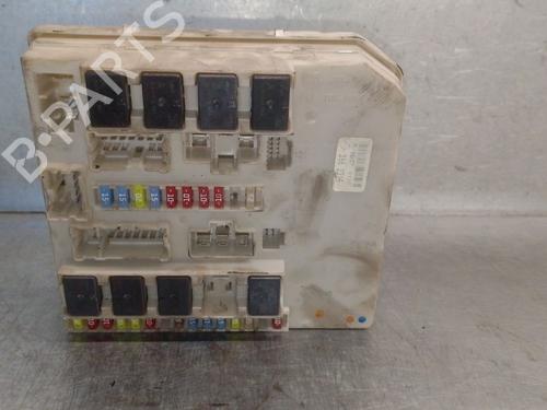 Used Fuse box Fuse box 39248746 39248746