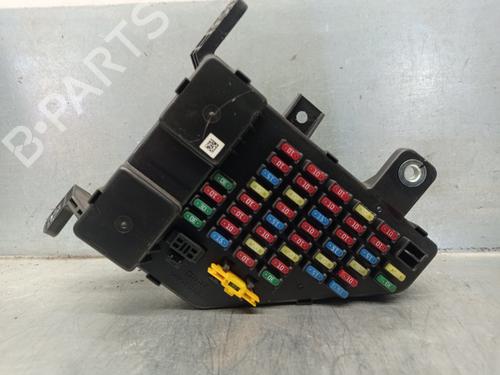 Used Fuse box HYUNDAI TUCSON (JM) 2.0 (141 hp) 13661325