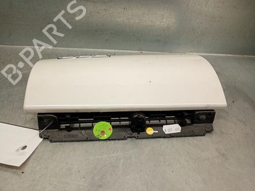 Glove box FIAT 500L (351_, 352_) 1.3 D Multijet (199.LYM11, 199.LYM1A) | BP29333384C95 