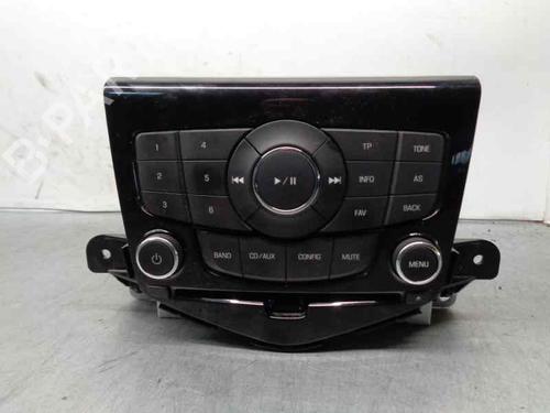 Used Radio CHEVROLET CRUZE Hatchback (J305) 2.0 CDI (163 hp) 6704860