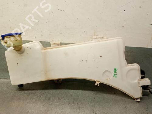 Used Windscreen washer tank CITROËN C5 AIRCROSS (A_) 1.2 PureTech 130 (ARHNSJ) (131 hp) 31973918