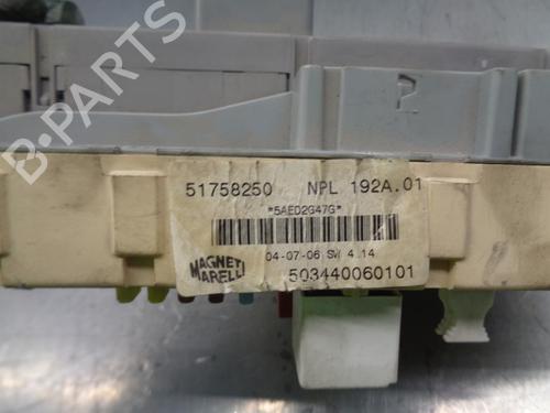 Fuse box FIAT STILO (192_) 1.4 16V (192AXH1B, 192BXH1B) | BP14974361E1 