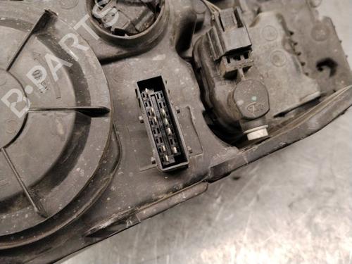 Right headlight CITROËN C5 III (RD_) 2.0 HDi 140 (RDRHF8, RDRHFA, RDRHA8, RDRHAJ) | BP38412099C29 - Image 6