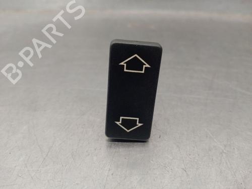 Used Left front window switch Left front window switch CITROËN SAXO (S0, S1) 1.5 D (57 hp) 40595815 40595815