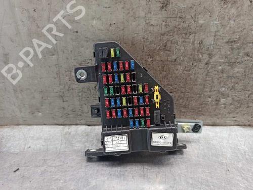 Used Fuse box Fuse box 7846883 7846883
