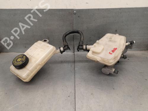 Used Brake master cylinder Brake master cylinder RENAULT TRAFIC III Van (FG_) 1.6 dCi 120 (FGMB, FGMC) (120 hp) 35801052 35801052