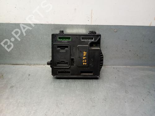 Sikringsdose RENAULT MEGANE III Hatchback (BZ0/1_, B3_) 1.6 16V (BZ1B, BZ1H) (110 hp) 26673409