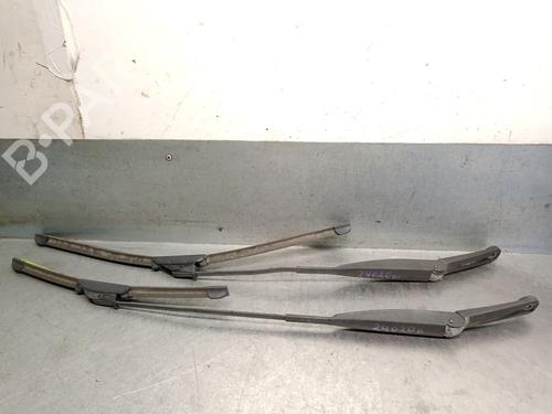 Used Front windshield wiper arm FIAT IDEA (350_) 1.3 D Multijet (70 hp) 30636195