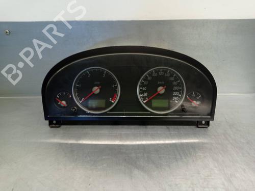Used Instrument cluster FORD MONDEO III Saloon (B4Y) 2.0 16V TDDi / TDCi (115 hp) 15618738