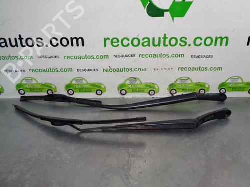 Used Front windshield wiper arm HYUNDAI ix35 (LM, EL, ELH) 1.7 CRDi (116 hp) 5885870