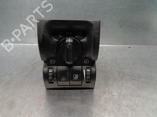 Used Headlight switch OPEL VECTRA B (J96) 1.6 i 16V (F19) (100 hp) 20265246