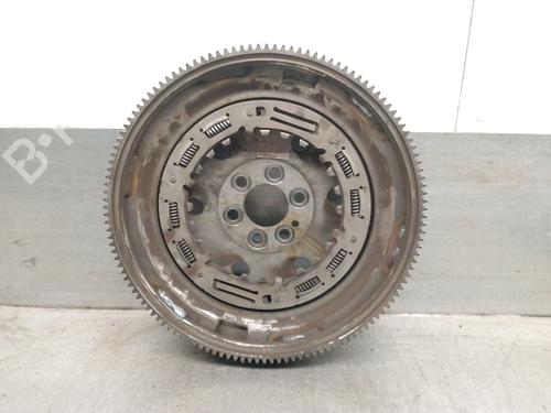 Used Flywheel SKODA OCTAVIA III (5E3, NL3, NR3) 1.5 TSI (150 hp) 21579687