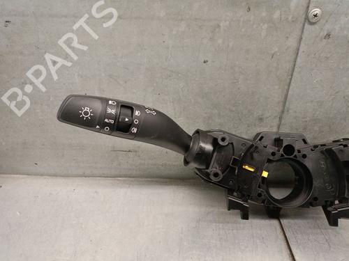 Mando luces KIA RIO IV (YB, SC, FB) 1.25 (84 hp) 31642199