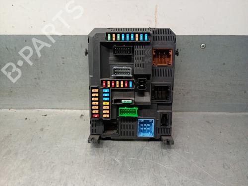 Used Fuse box PEUGEOT 2008 I (CU_) 1.2 THP 110 / PureTech 110 (110 hp) 29008741