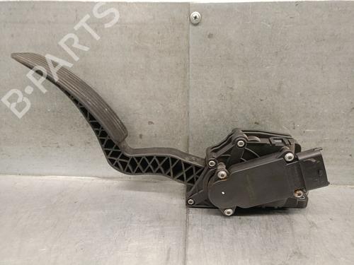 pedal-ssangyong-rodius-i-2005-37240077 main image