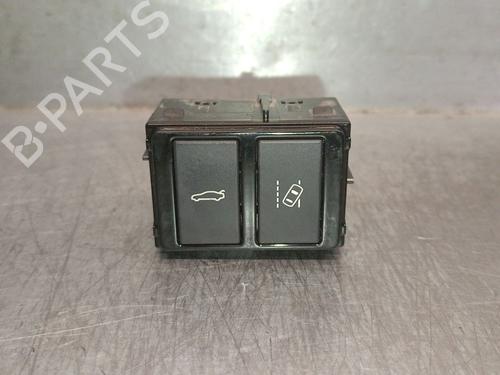 Used Switch JAGUAR XE (X760) 2.0 D (180 hp) 22101664