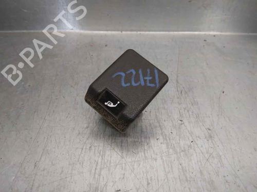 Used Front left interior door handle MITSUBISHI PAJERO I (L04_G, L14_G) 2.5 TD (L044G, L049G) (95 hp) 12130231