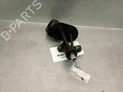 Clutch slave cylinder FIAT 500L (351_, 352_) 1.3 D Multijet (199.LYM11, 199.LYM1A) | BP29449831M113
