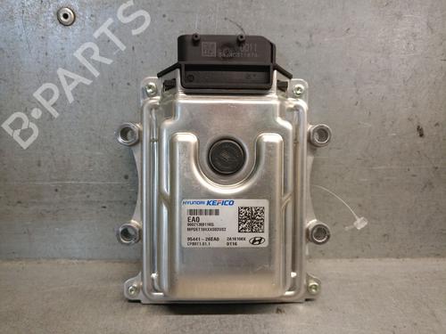 Used Engine control unit (ECU) HYUNDAI i30 Estate (PDE) 1.0 T-GDI hybrid 48V (120 hp) 33000787