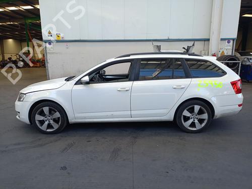 Brugte SKODA OCTAVIA III Combi (5E5, 5E6) 2.0 TDI 4791705