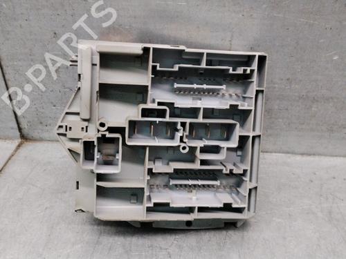 Fuse box LANCIA YPSILON (843_) 1.4 16V (843.AXC11, 843.AXC1B, 843.AXC1A) | BP37446398E1 - Image 2