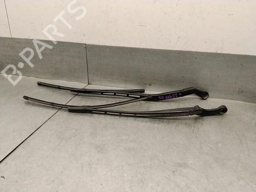 Used Front windshield wiper arm Front windshield wiper arm 36996670 36996670