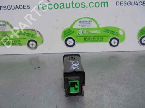 Headlight switch LAND ROVER FREELANDER I (L314) 2.0 Td4 4x4 | BP20248826I24 