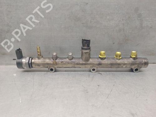 Used Injection rail HYUNDAI H-1 / STAREX Bus (A1) 2.5 CRDi (140 hp) 21840963