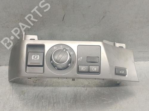 Used Headlight switch BMW 7 (E65, E66, E67) 730 Ld (231 hp) 22728455
